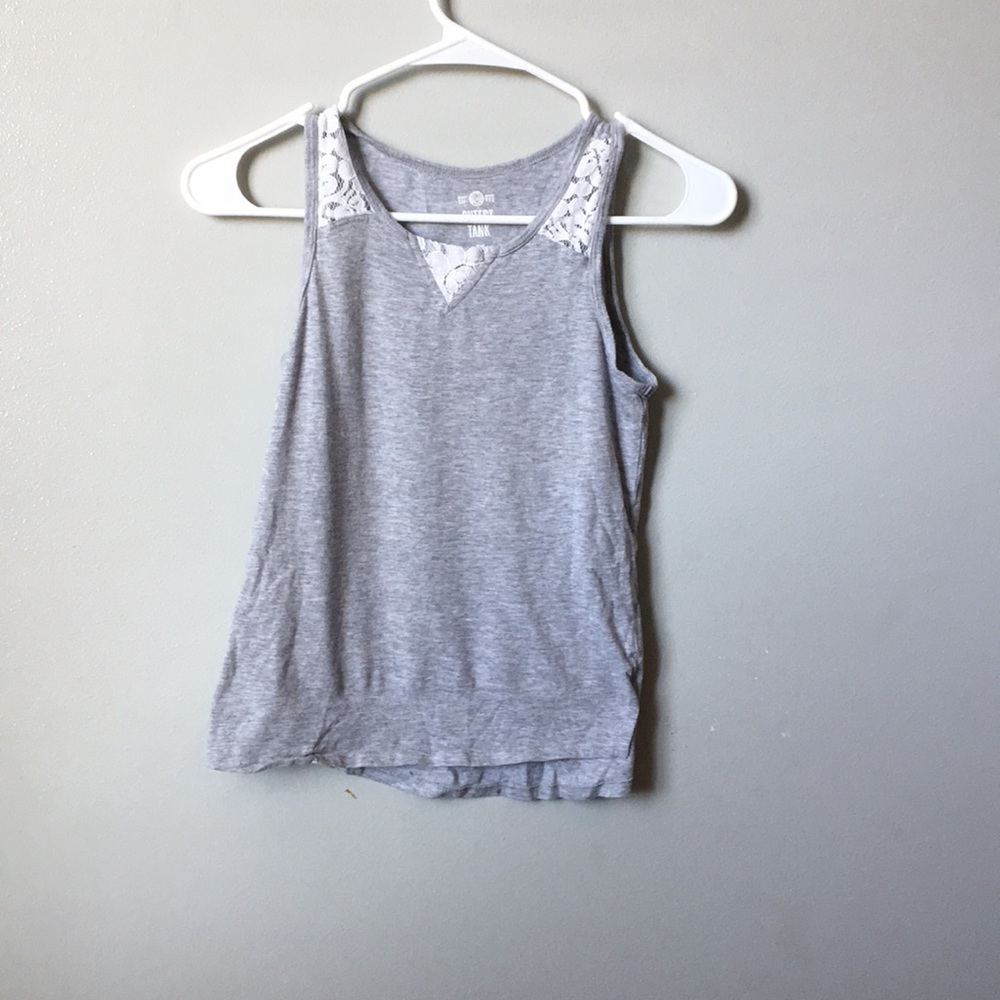 Gray tank top